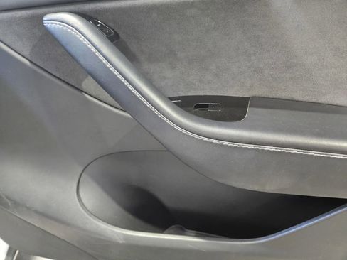 Used 2020 Tesla Model Y Long Range AWD/4WD image 6