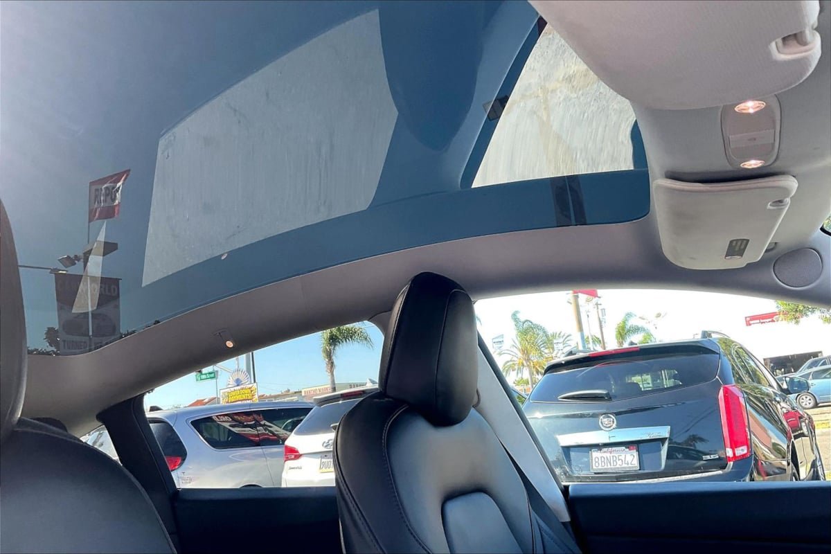 Used 2021 Tesla Model Y Long Range AWD/4WD image 22