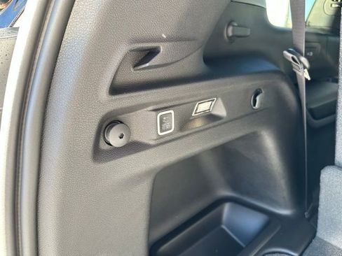 New 2025 Jeep Grand Cherokee L Altitude AWD/4WD image 11