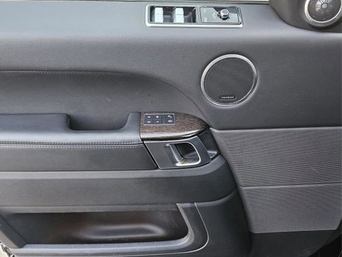 Used 2020 Land Rover Range Rover Sport HSE image 25
