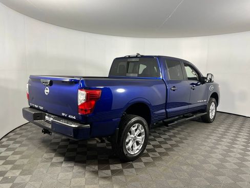 Used 2024 Nissan Titan SV w/ SV Convenience Package AWD/4WD image 6