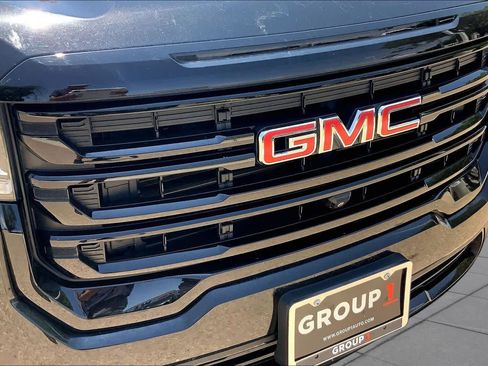 Used 2023 GMC Acadia SLT w/ Elevation Edition FWD image 37