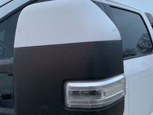 Used 2022 Ford F350 Lariat w/ FX4 Off-Road Package image 4