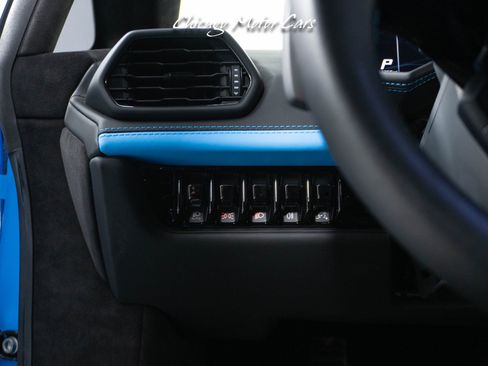 Used 2023 Lamborghini Huracan Tecnica image 24