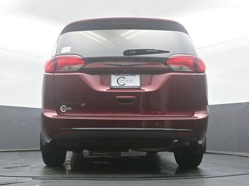 Used 2020 Chrysler Pacifica Touring w/ S Appearance Package FWD image 48