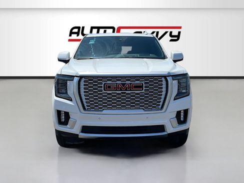 Used 2023 GMC Yukon Denali w/ Advanced Technology Package AWD/4WD image 2
