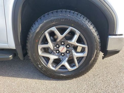 Used 2022 GMC Sierra 1500 SLT w/ SLT Premium Plus Package image 5