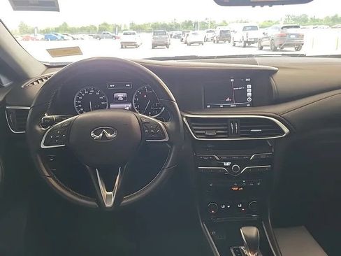 Used 2019 INFINITI QX30 AWD w/ Navigation Package image 3