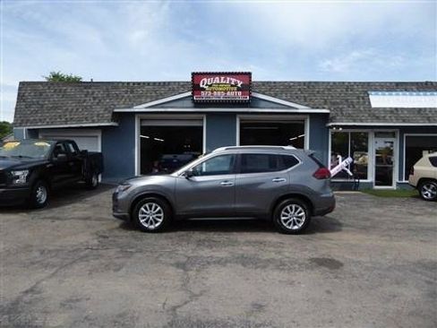 Used 2017 Nissan Rogue SV w/ SV Premium Package FWD image 1