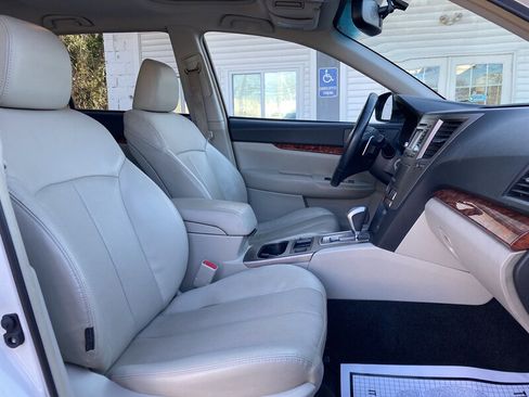 Used 2012 Subaru Outback 2.5i Limited image 14