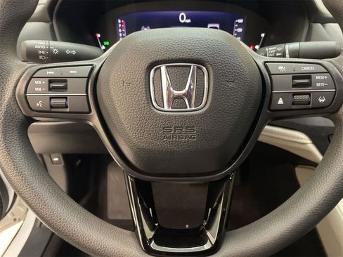 Used 2025 Honda Accord LX image 9