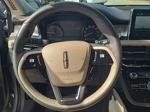 Used 2022 Lincoln Corsair AWD w/ Equipment Group 101A image 22