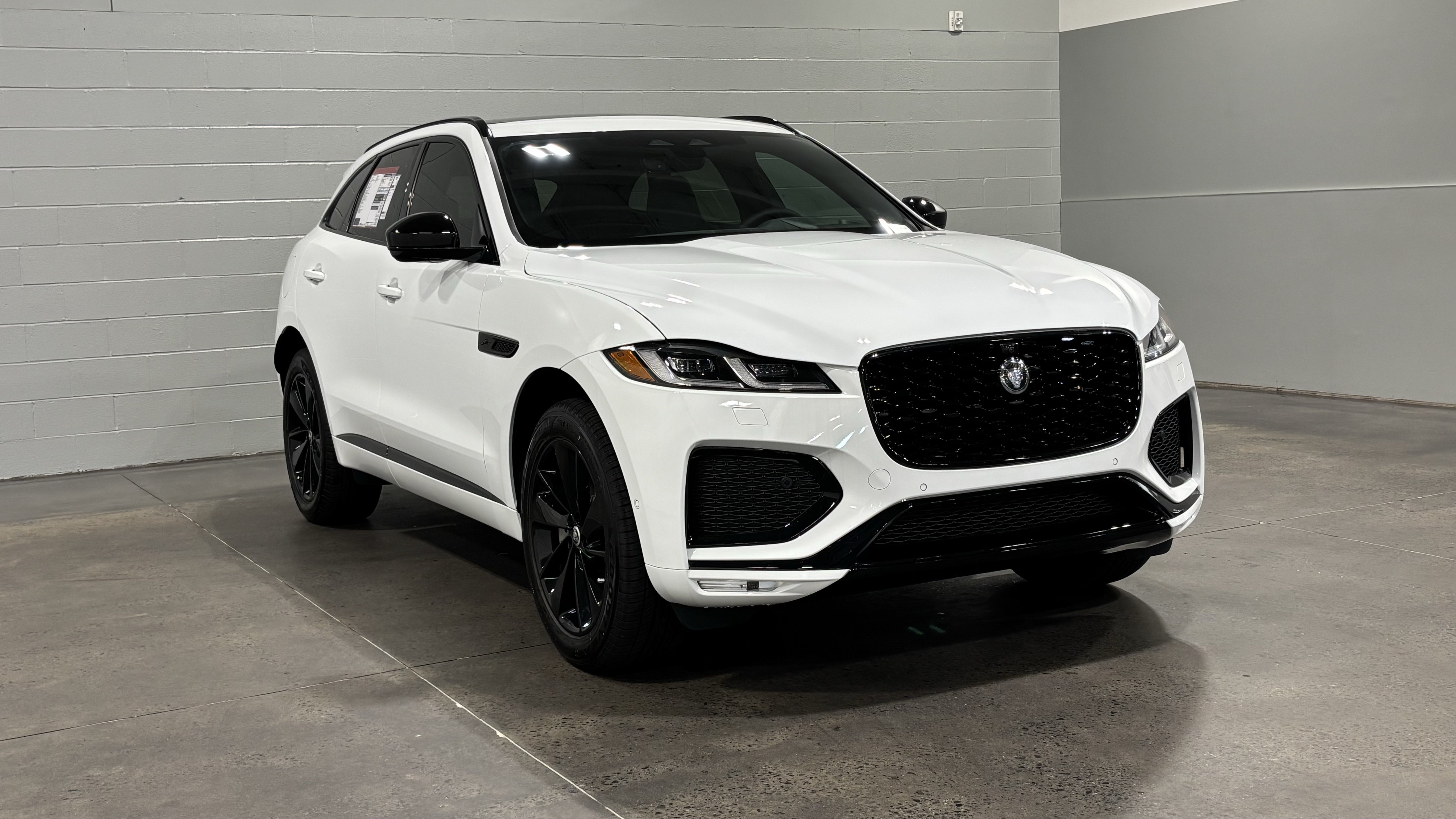 New 2026 Jaguar F-PACE R-Dynamic S AWD/4WD image 11
