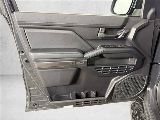 Used 2025 Toyota 4Runner TRD Off-Road Premium AWD/4WD image 10
