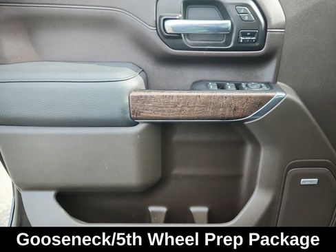 Used 2023 GMC Sierra 3500 Denali w/ Denali Ultimate Package image 11