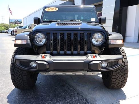 Used 2021 Jeep Gladiator Mojave AWD/4WD image 2