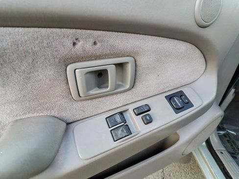 Used 2003 Toyota Tacoma PreRunner image 33