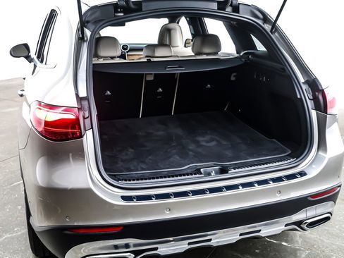 Certified 2023 Mercedes-Benz GLC 300 image 24