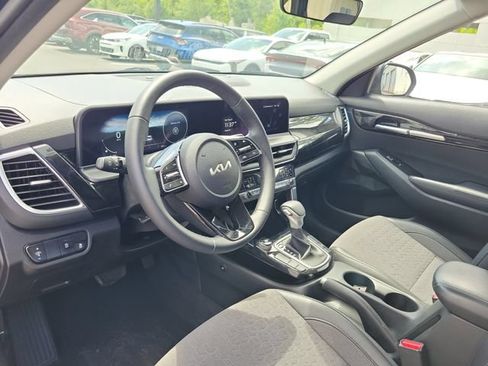 Used 2024 Kia Seltos S FWD image 12