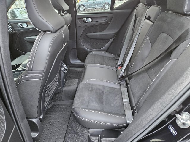 Used 2023 Volvo XC40 P8 Recharge Ultimate AWD/4WD image 14