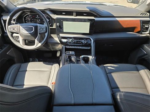Used 2025 GMC Sierra 1500 Denali w/ Denali Reserve Package image 18