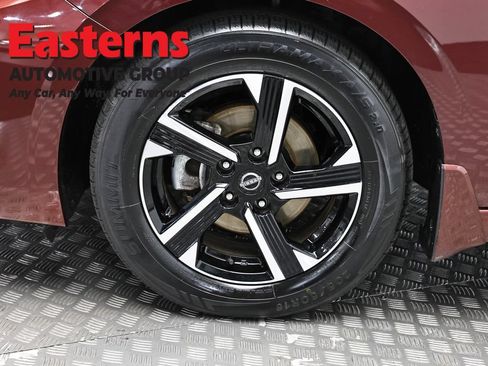 Used 2024 Nissan Sentra SV FWD image 31