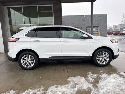 Certified 2023 Ford Edge SEL w/ Convenience Package image 9