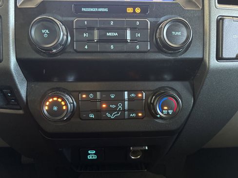 Used 2020 Ford F250 XL w/ STX Appearance Package image 22