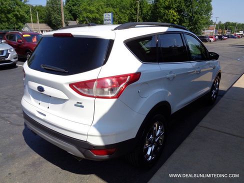 Used 2014 Ford Escape SE w/ Equipment Group 201A AWD/4WD image 3