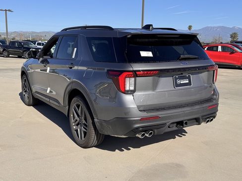 New 2026 Ford Explorer ST w/ Sun And Sound Package image 10