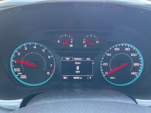 Used 2021 Chevrolet Traverse LS image 12