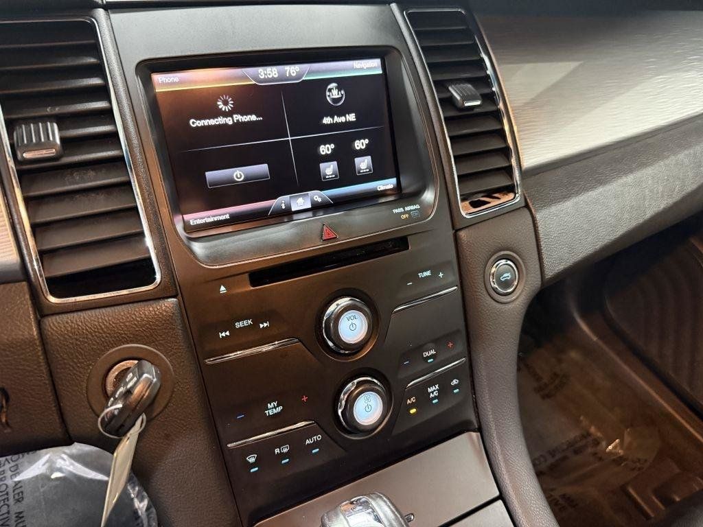 Used 2014 Ford Taurus SEL w/ Equipment Group 201A FWD image 17