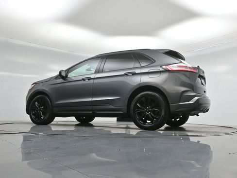 Certified 2022 Ford Edge SE w/ Black Appearance Package image 51