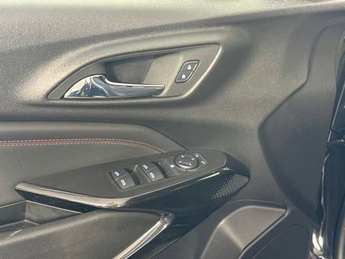Used 2024 Chevrolet Trax RS FWD image 13