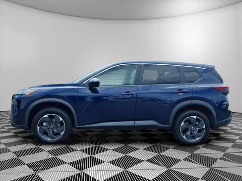 Used 2024 Nissan Rogue SV AWD/4WD image 23