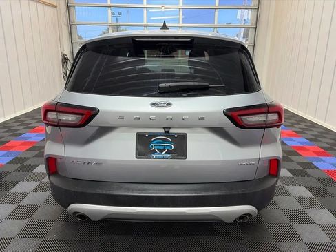 Used 2023 Ford Escape Active AWD/4WD image 5