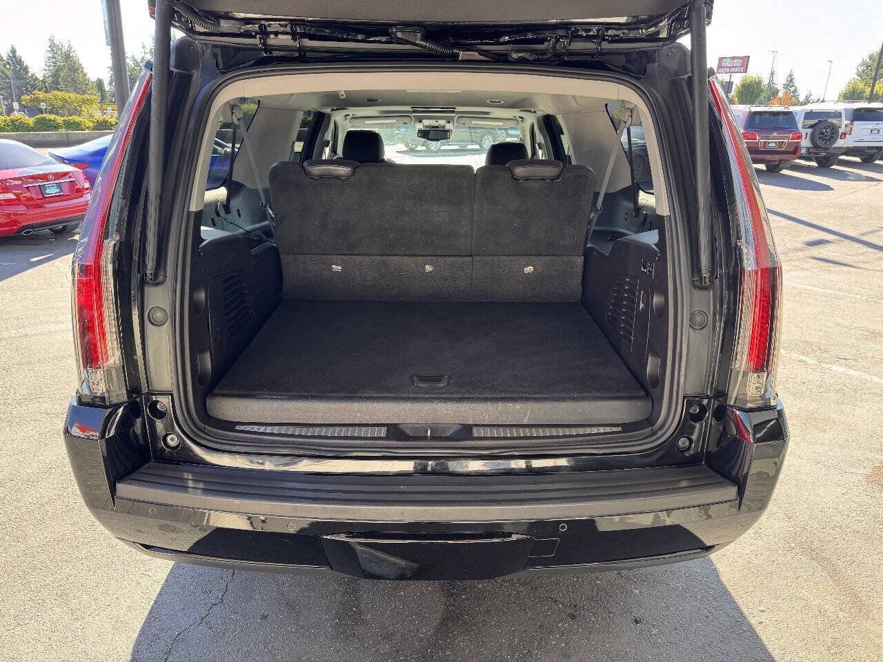 Used 2015 Cadillac Escalade ESV Premium AWD/4WD image 6