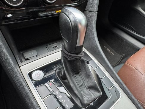 Used 2022 Volkswagen Passat 2.0T SE image 19