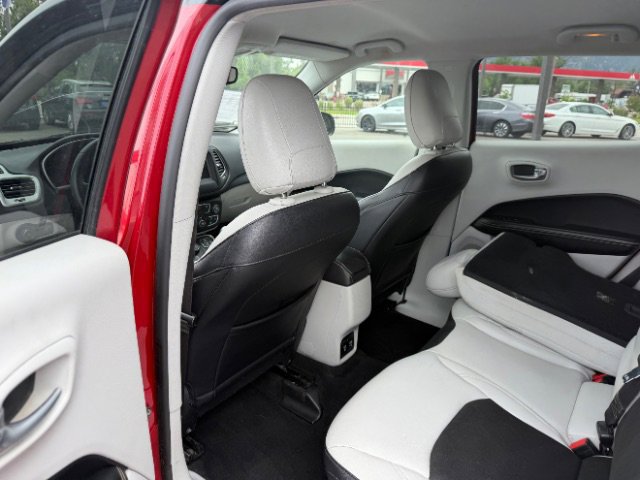 Used 2018 Jeep Compass Latitude w/ Popular Equipment Group AWD/4WD image 19