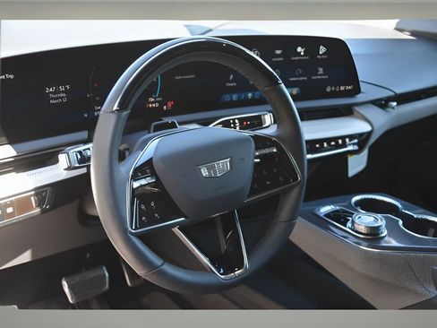 New 2026 Cadillac Optiq Luxury 1 w/ LPO, Floor Liner Package AWD/4WD image 10