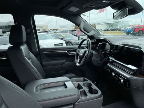 Used 2025 GMC Sierra 1500 SLT image 17