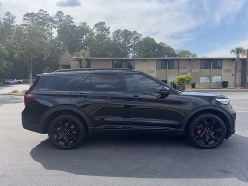 Used 2024 Ford Explorer ST AWD/4WD image 4