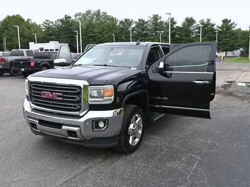 Used 2016 GMC Sierra 2500 SLT w/ Duramax Plus Package AWD/4WD image 37