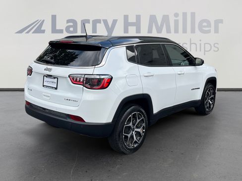 Used 2025 Jeep Compass Limited AWD/4WD image 5