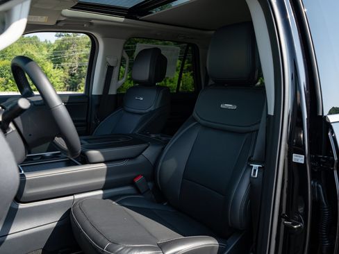 New 2027 Ford Expedition Max Platinum w/ Driver's Package AWD/4WD image 26