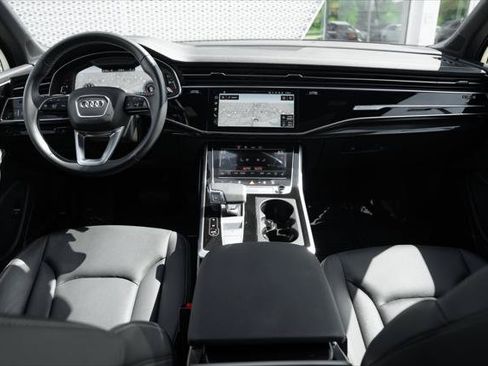 Certified 2025 Audi Q7 3.0T Premium Plus w/ Premium Plus Package AWD/4WD image 8