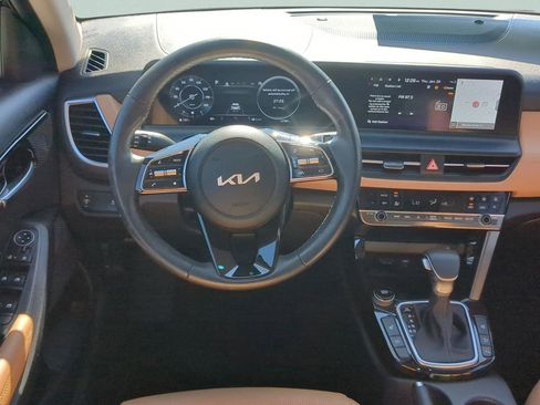 Certified 2025 Kia Seltos EX w/ EX Sunroof Package image 14