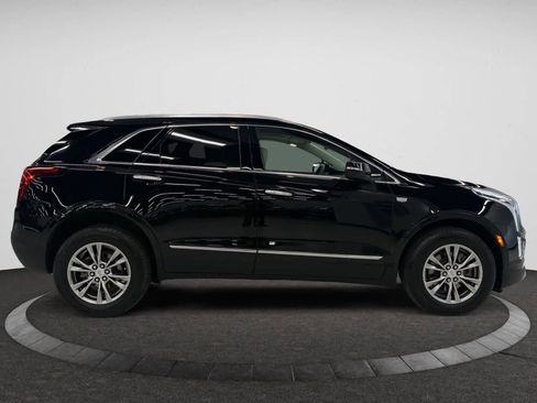 Certified 2022 Cadillac XT5 Premium Luxury image 2