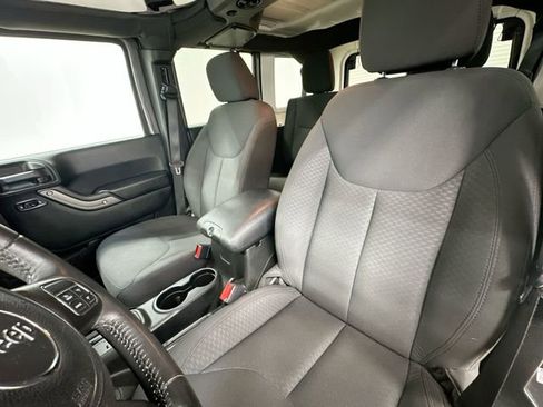 Used 2017 Jeep Wrangler Unlimited Sport w/ Quick Order Package 24S AWD/4WD image 14