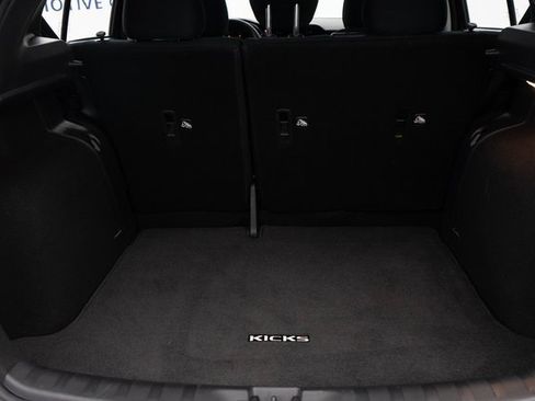 Used 2024 Nissan Kicks SV image 10